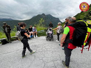 Una gita speciale per una studentessa disabile grazie al Soccorso Alpino